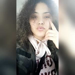 Meet your Posher, Alisia